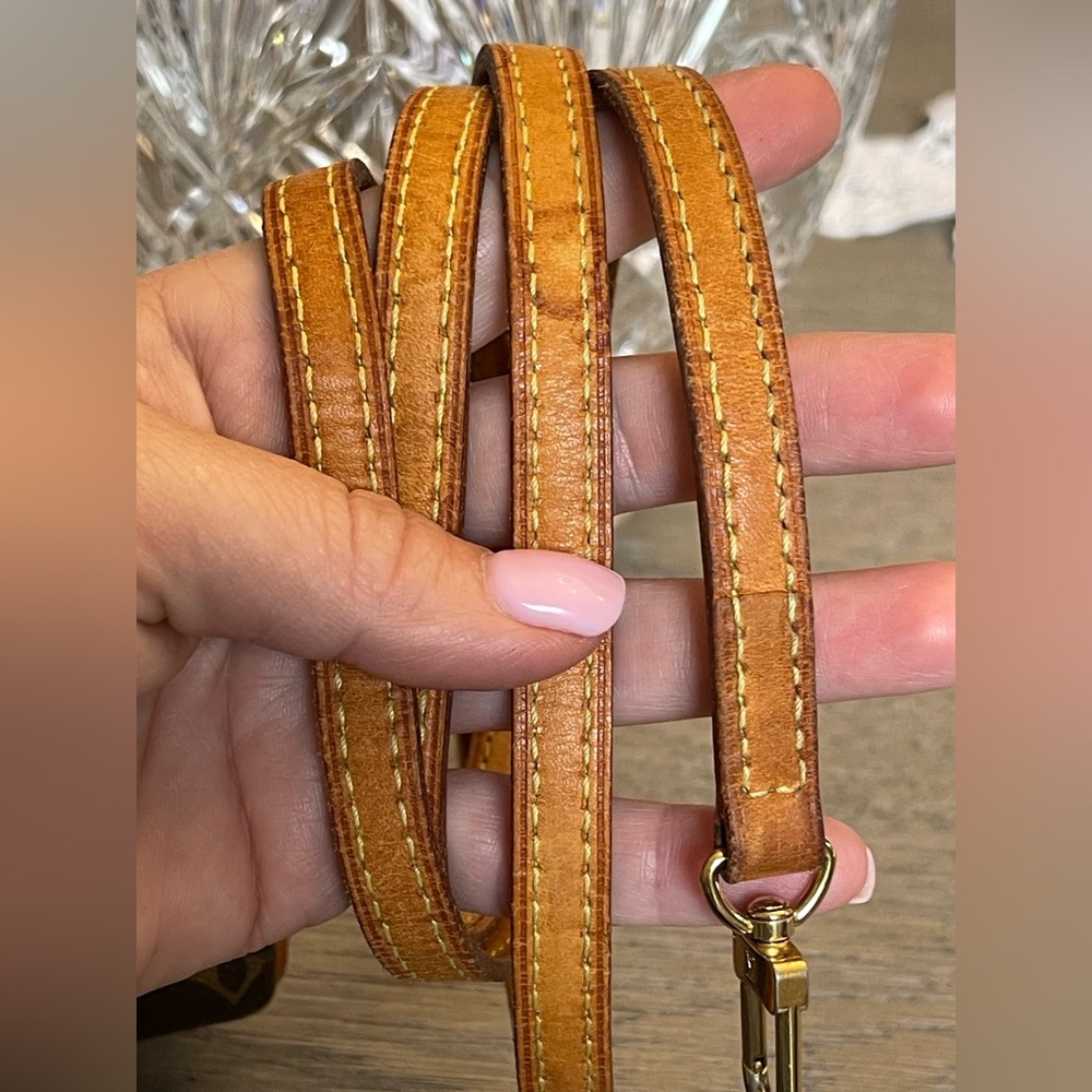 Authentic LOUIS VUITTON Monogram EVA Bag - Picture 11 of 15